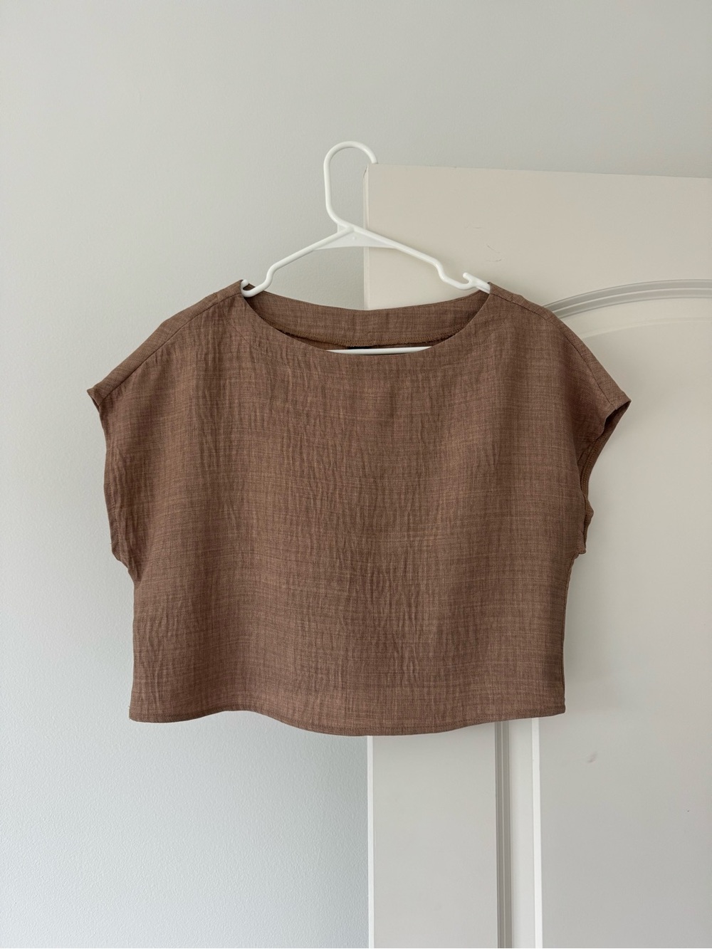 Cropped Women’s Beige Shirt